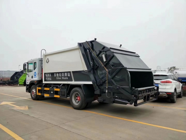 国六东风D9 12方 压缩垃圾车